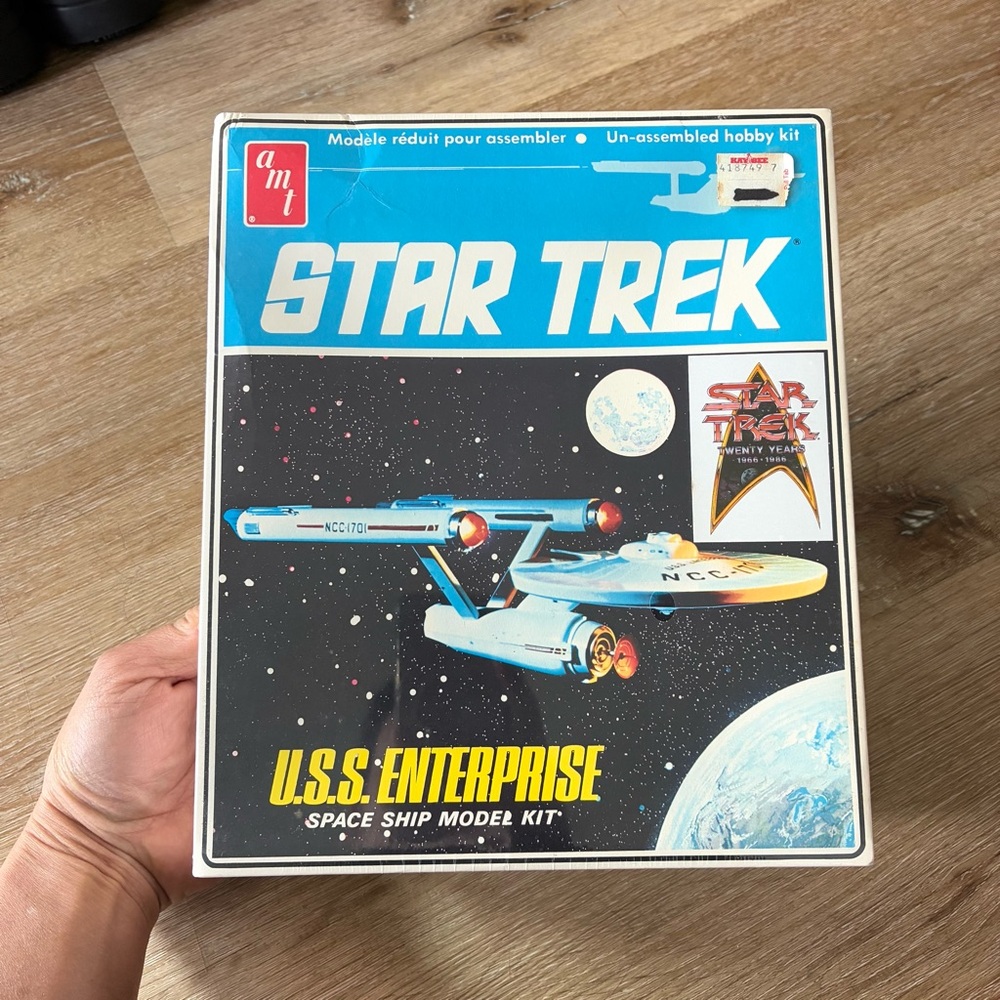 SEALED 1983 Star Trek: Original Series U.S.S. Enterprise MODEL KIT by AMT/ERTL!